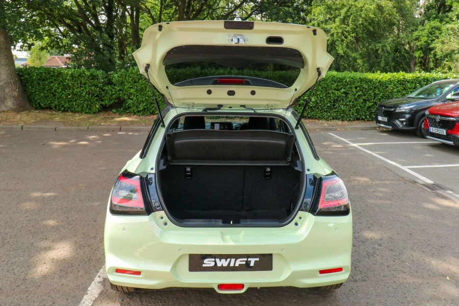 Vehicle Image - 3