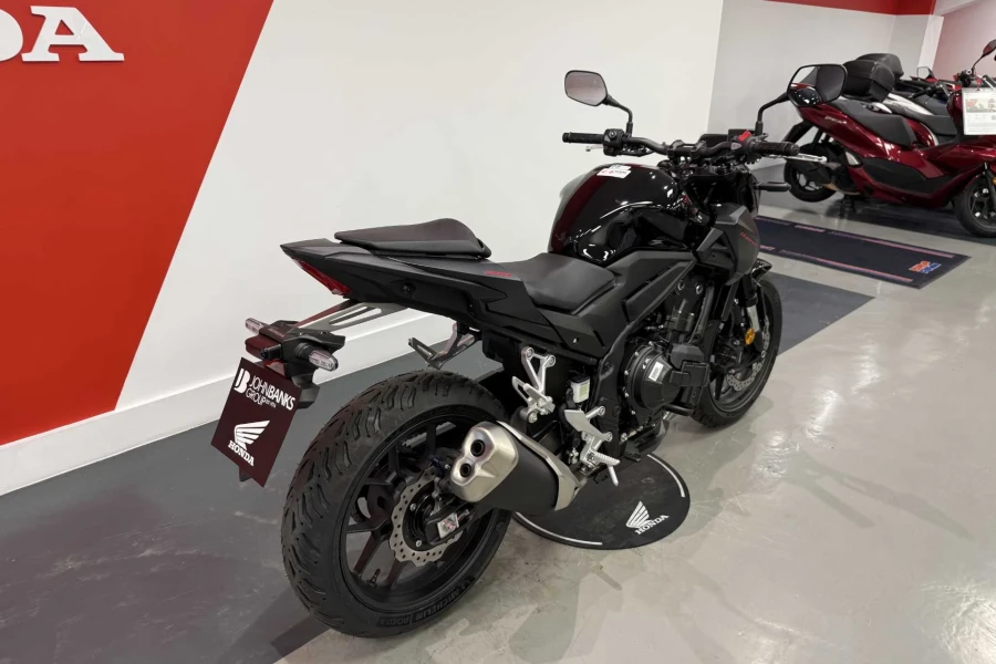 Vehicle Image - 2