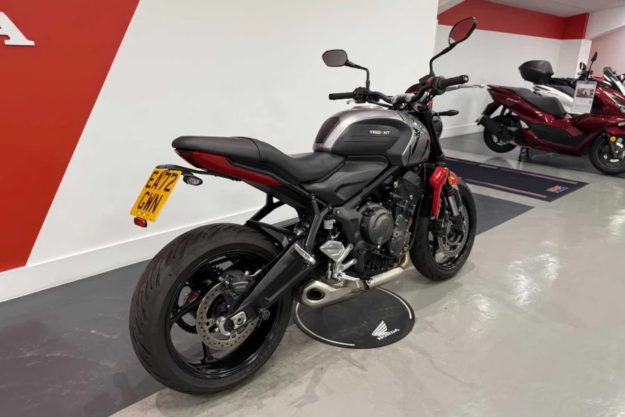Vehicle Image - 2