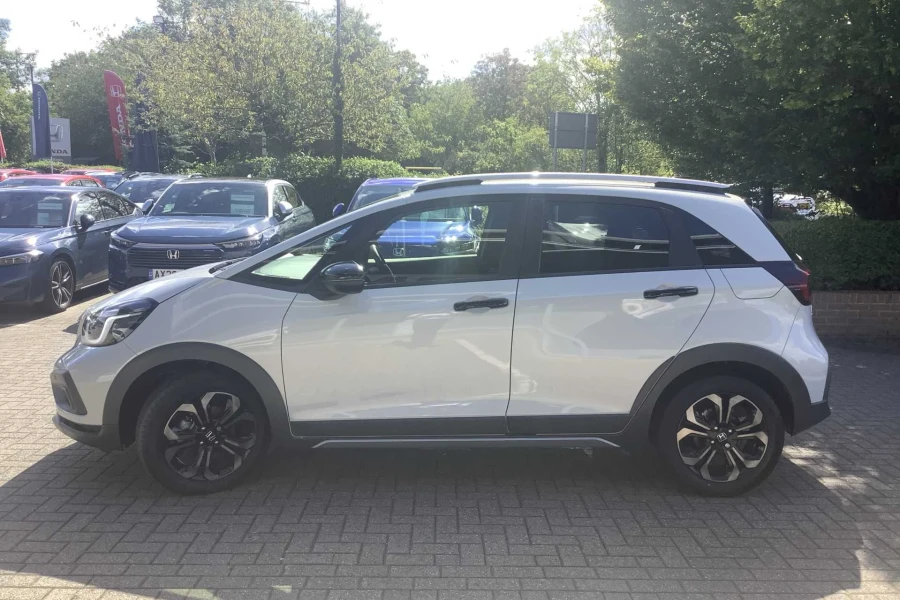 Vehicle Image - 3