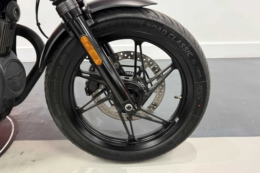 Vehicle Image - 3