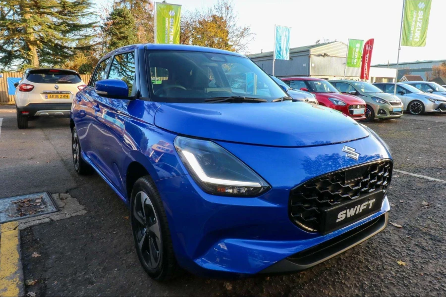 Vehicle Image - 0