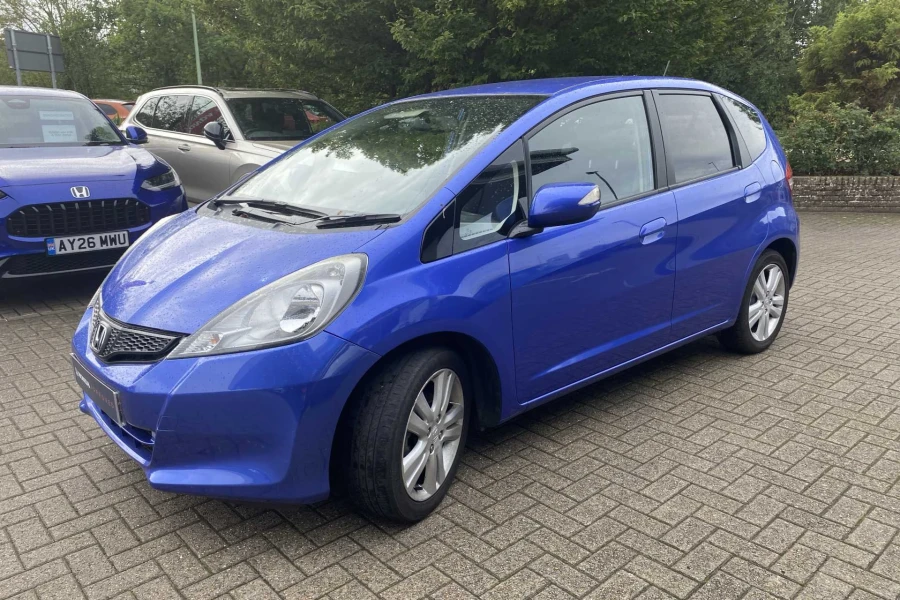 Vehicle Image - 2