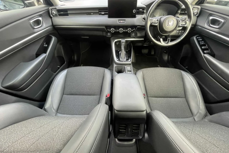 Vehicle Image - 3
