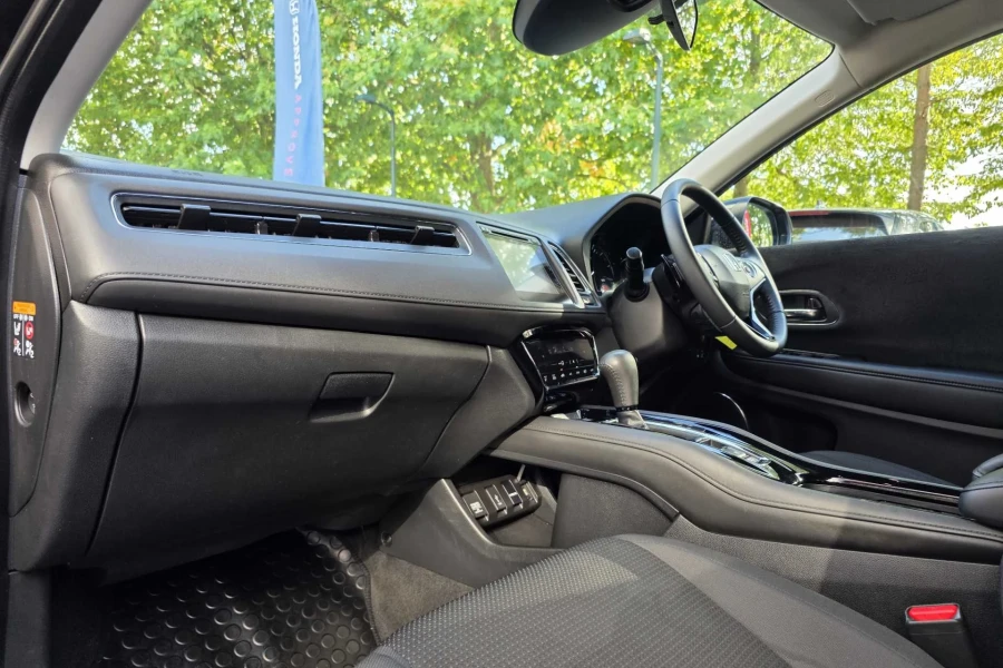 Vehicle Image - 1