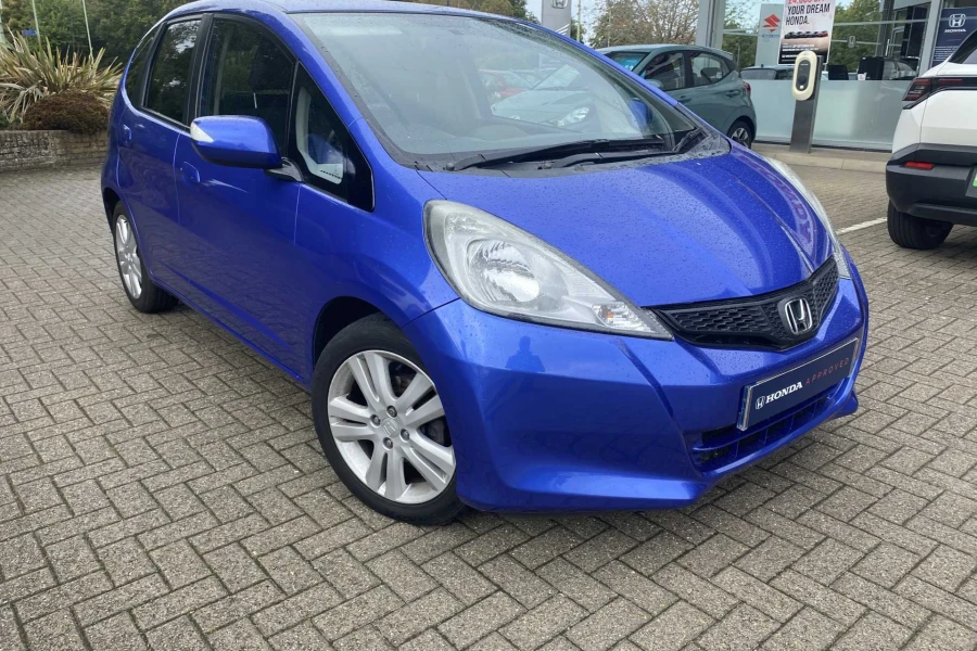 Vehicle Image - 0