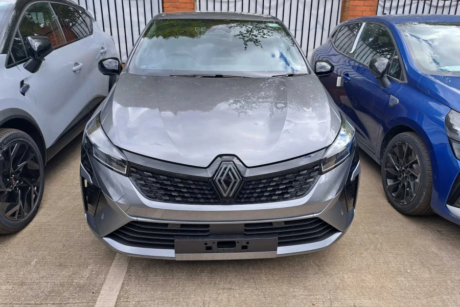 Vehicle Image - 2