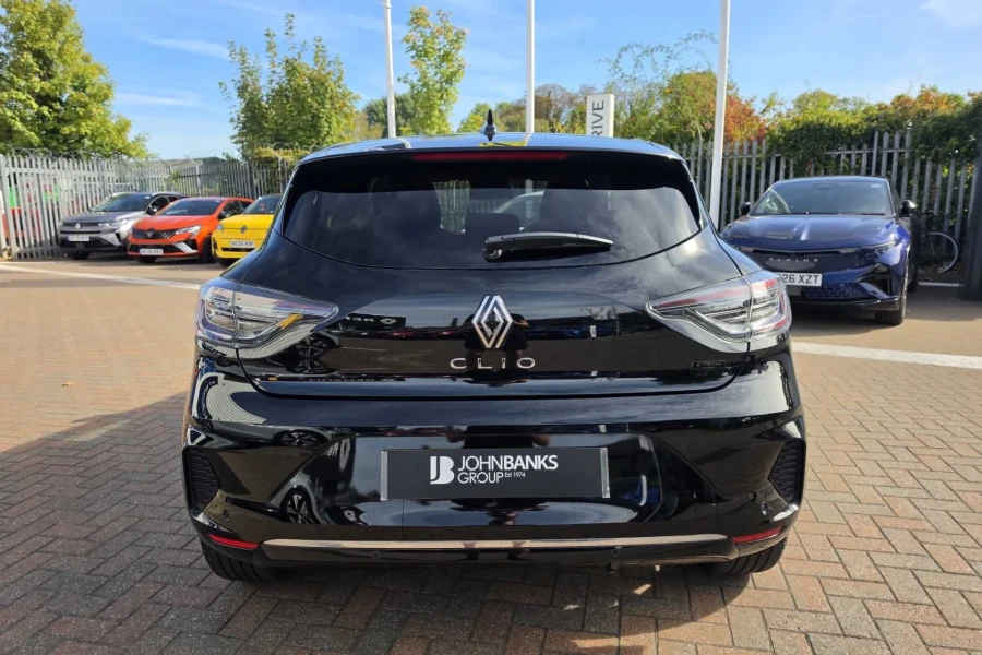 Vehicle Image - 2