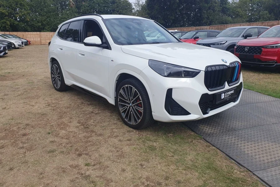 Vehicle Image - 0
