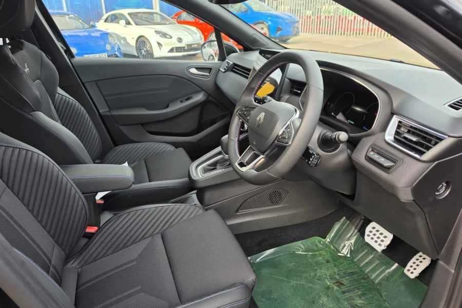 Vehicle Image - 3