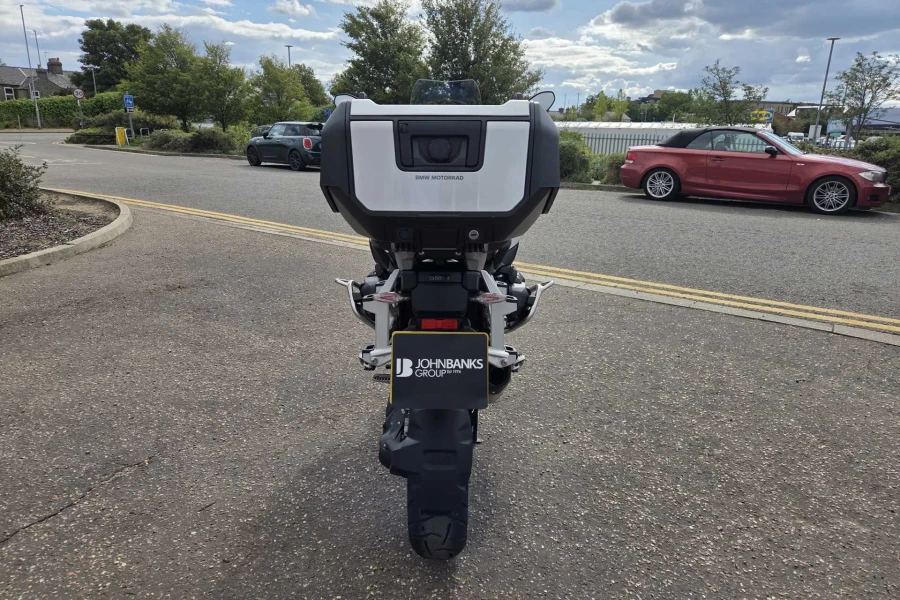Vehicle Image - 3