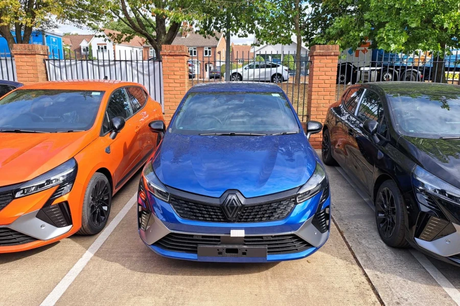 Vehicle Image - 2