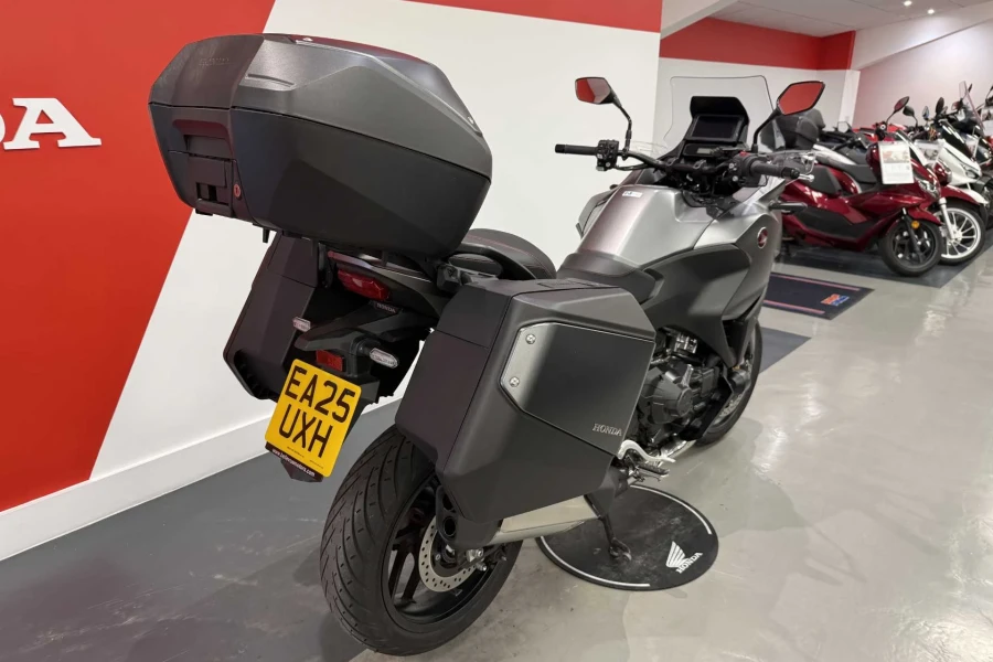 Vehicle Image - 2