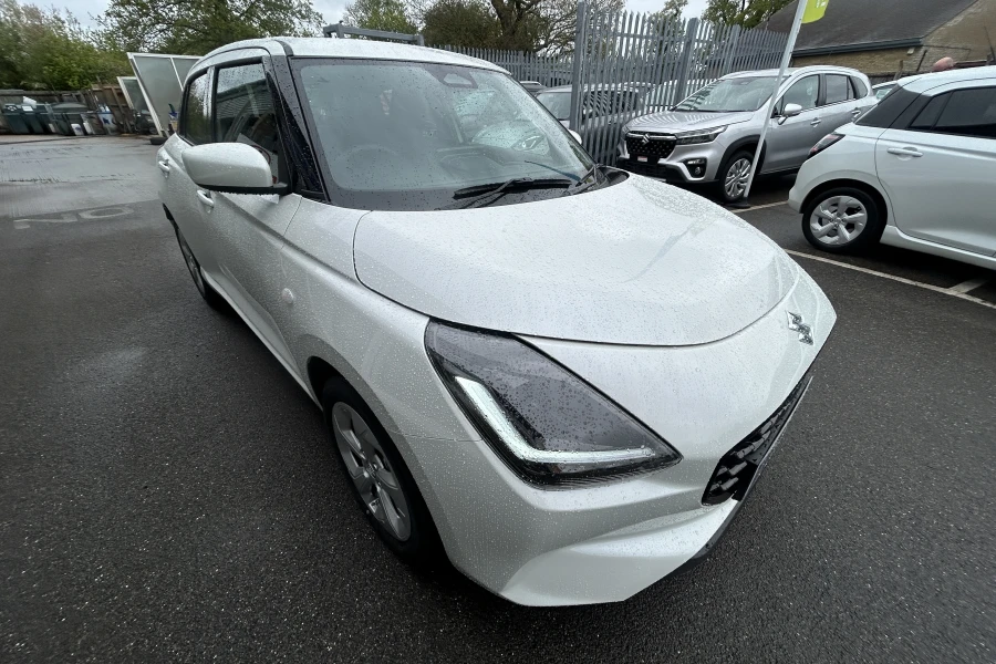 Vehicle Image - 0