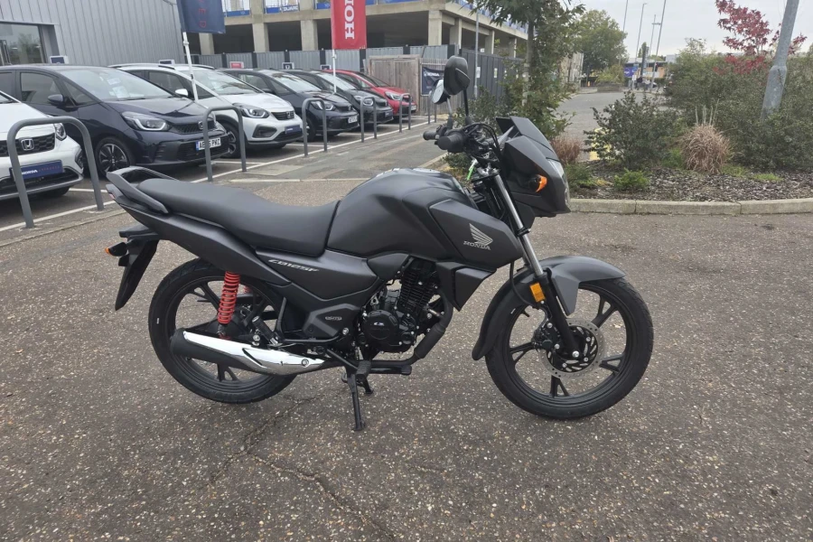Vehicle Image - 1