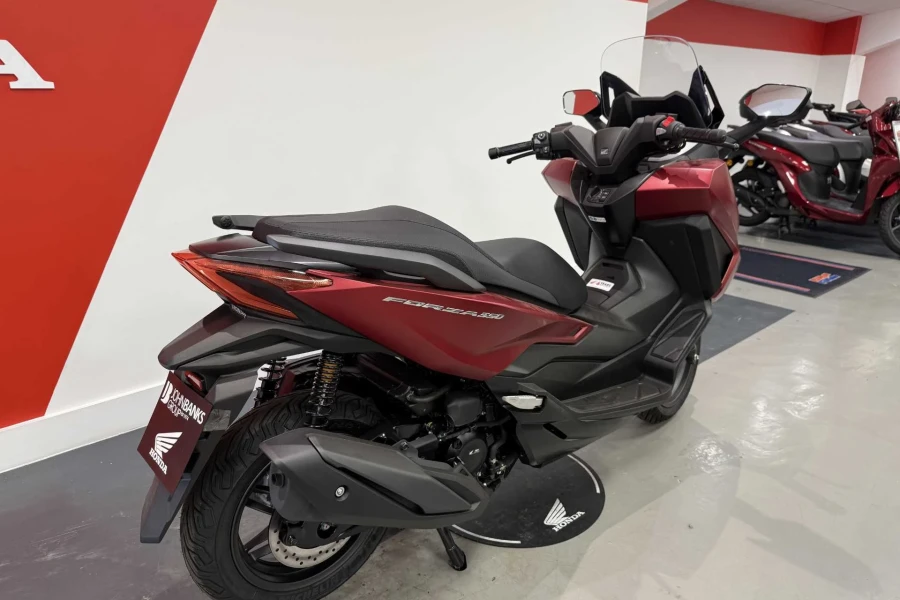 Vehicle Image - 2
