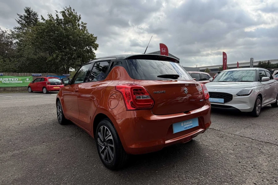 Vehicle Image - 2