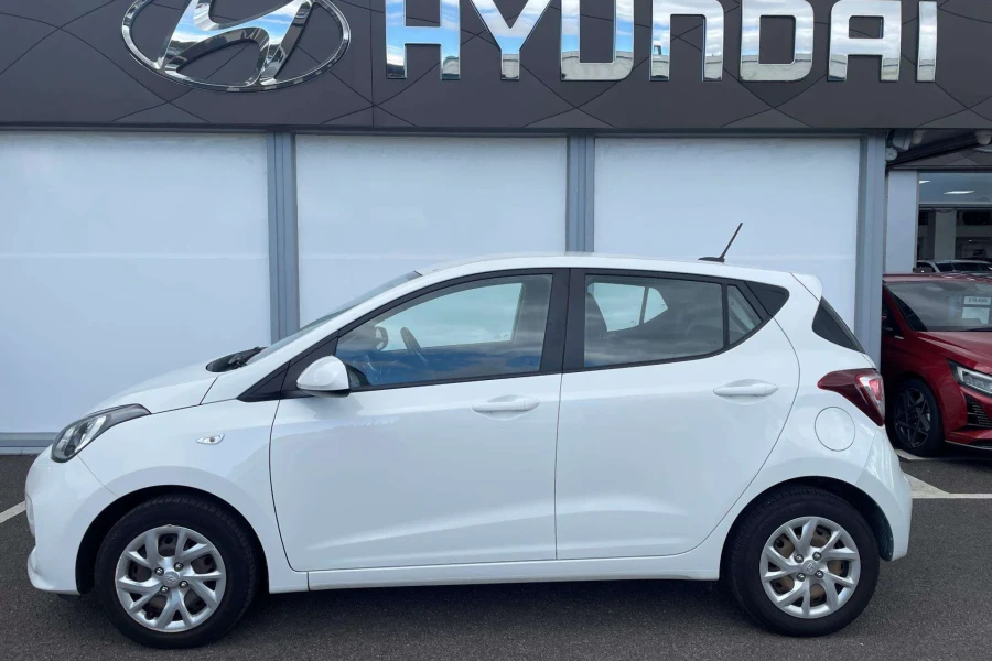 Vehicle Image - 3