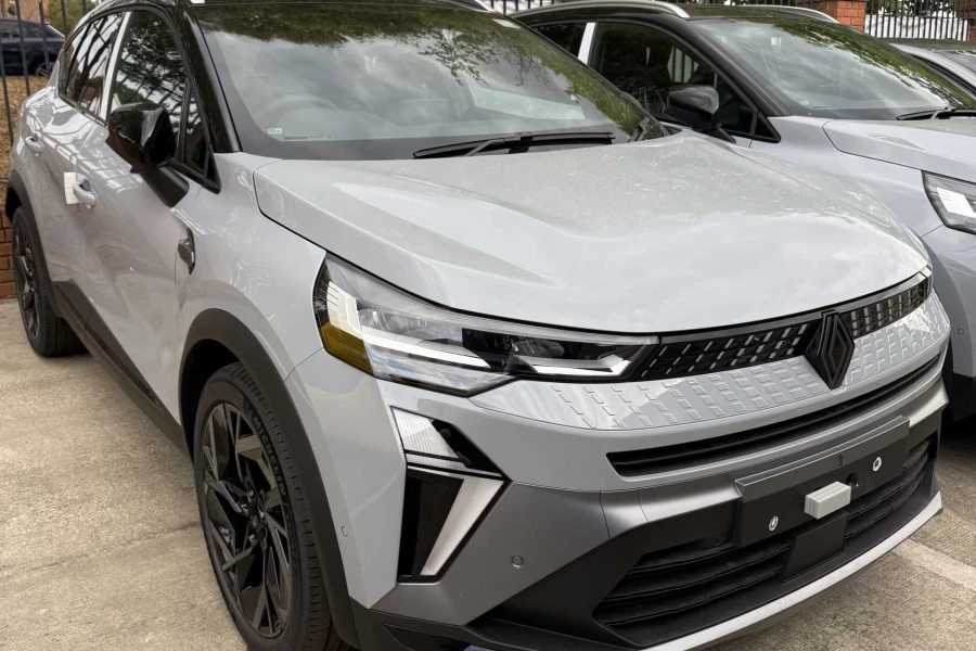 Vehicle Image - 0