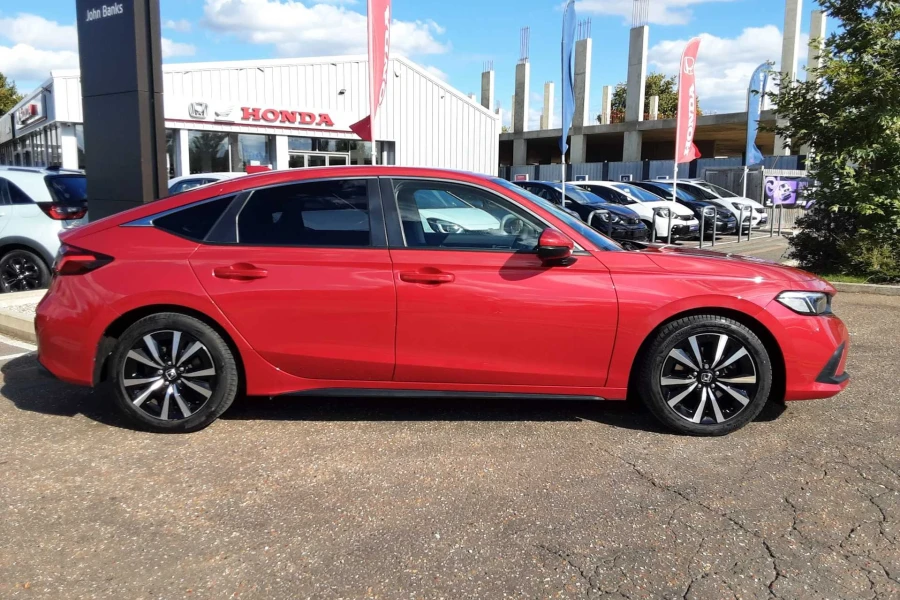 Vehicle Image - 2