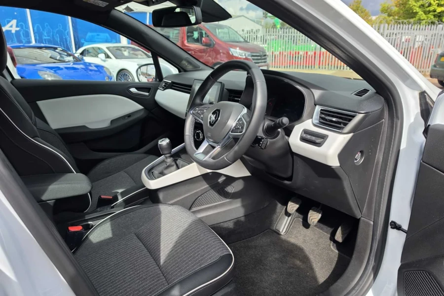 Vehicle Image - 3