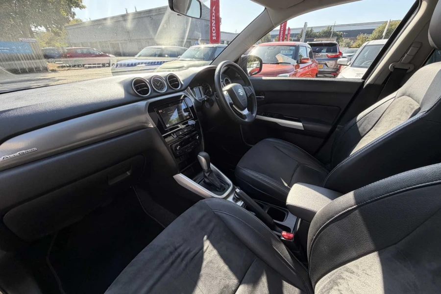 Vehicle Image - 1