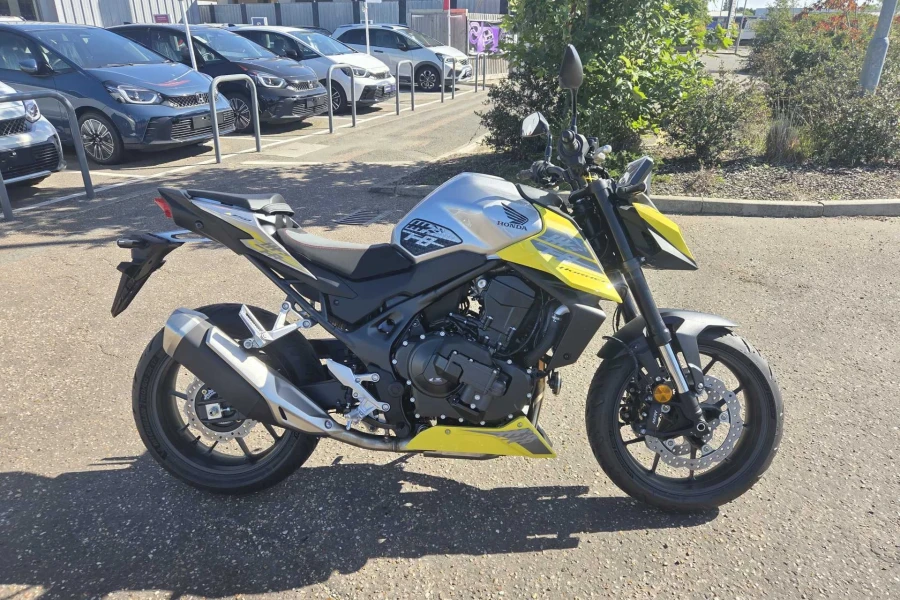 Vehicle Image - 1