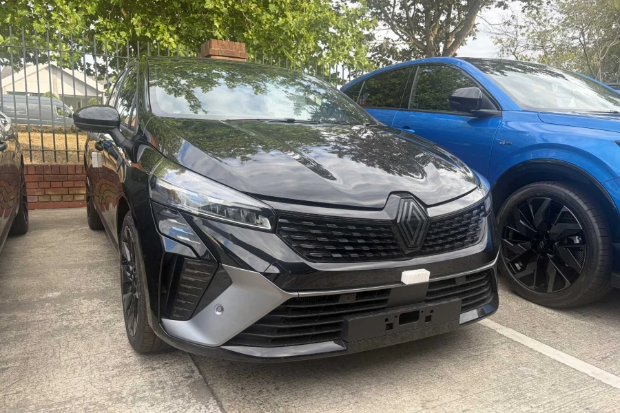 Vehicle Image - 0