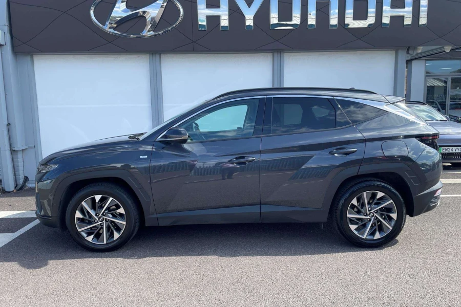 Vehicle Image - 2