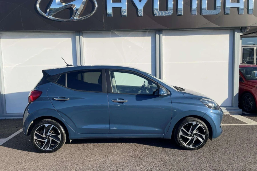 Vehicle Image - 1
