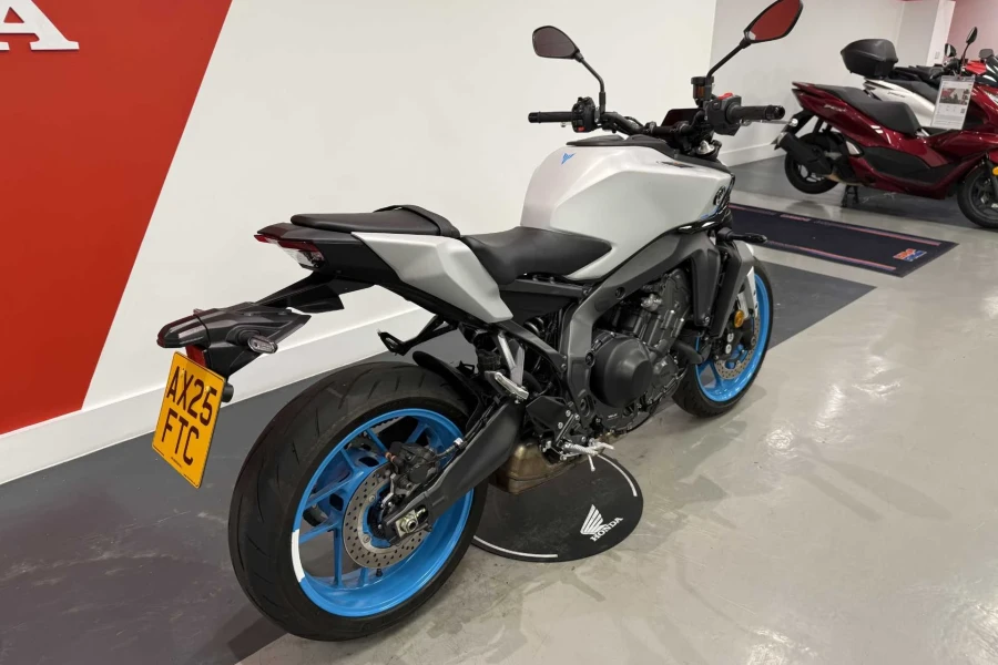 Vehicle Image - 2