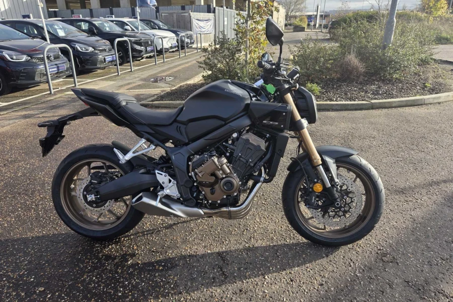Vehicle Image - 1