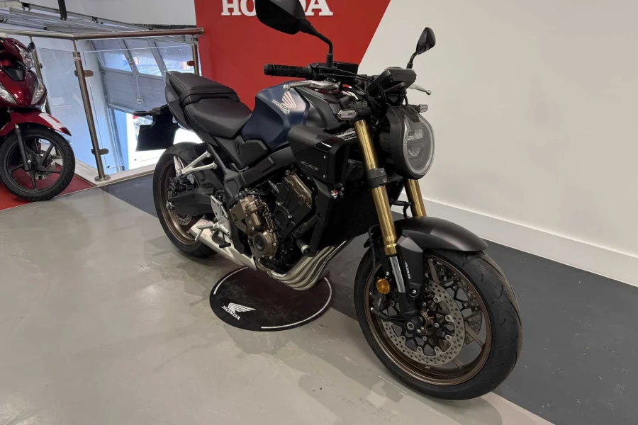 Vehicle Image - 1