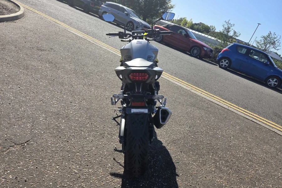Vehicle Image - 3