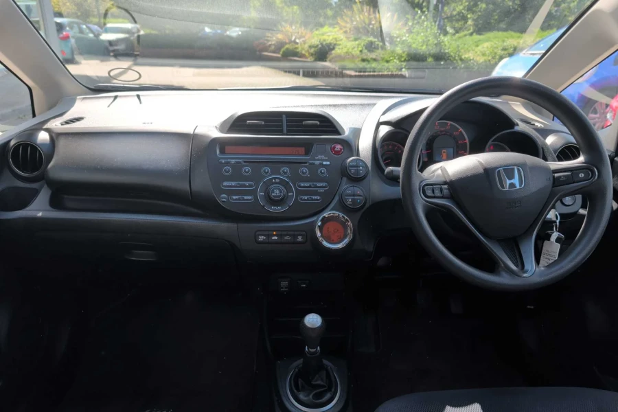 Vehicle Image - 3