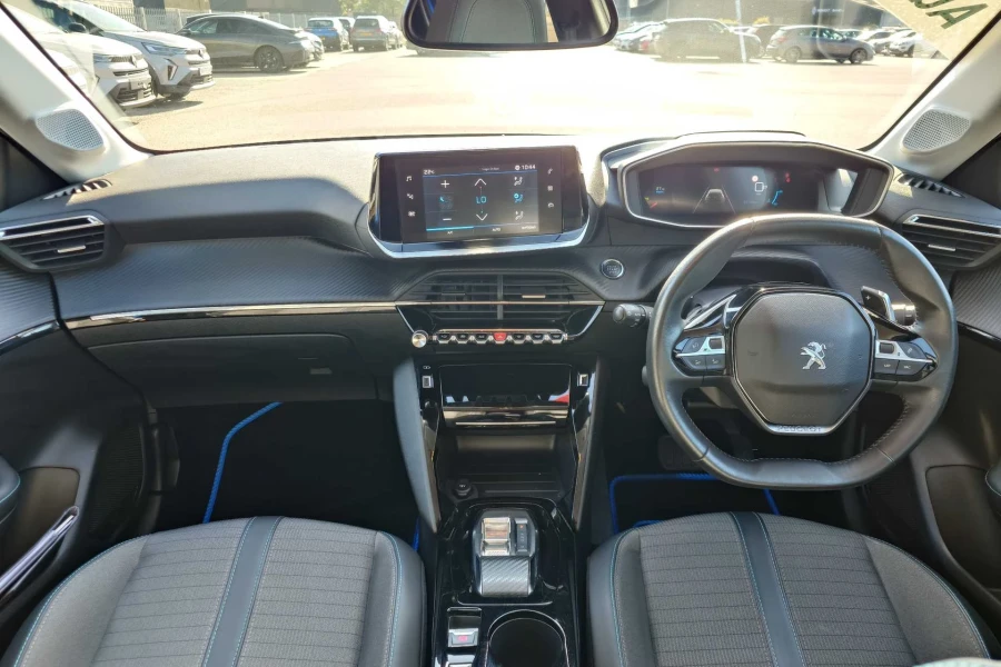 Vehicle Image - 3