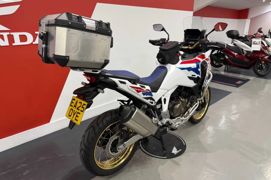 Vehicle Image - 1