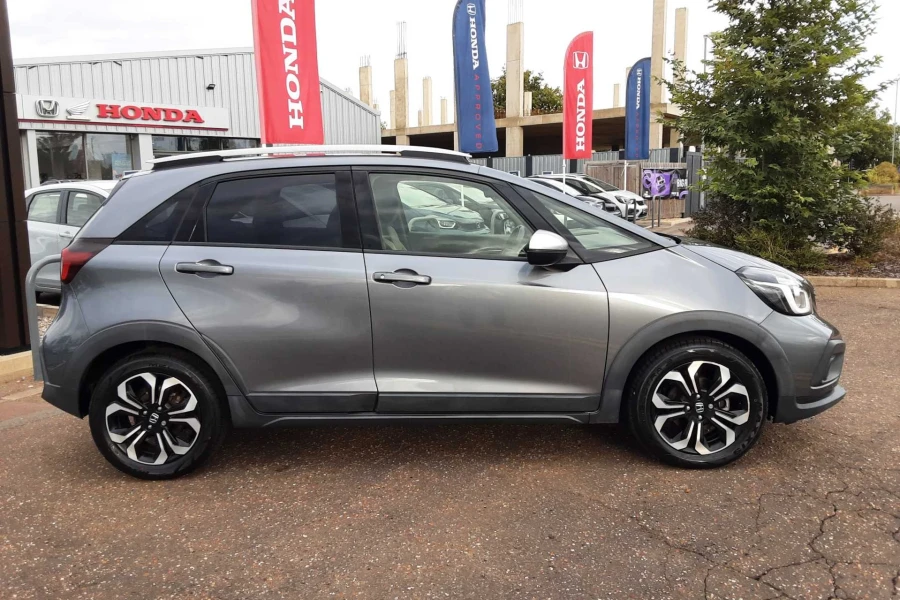 Vehicle Image - 2