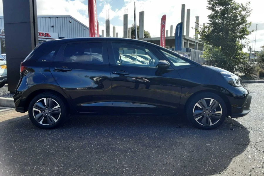 Vehicle Image - 2