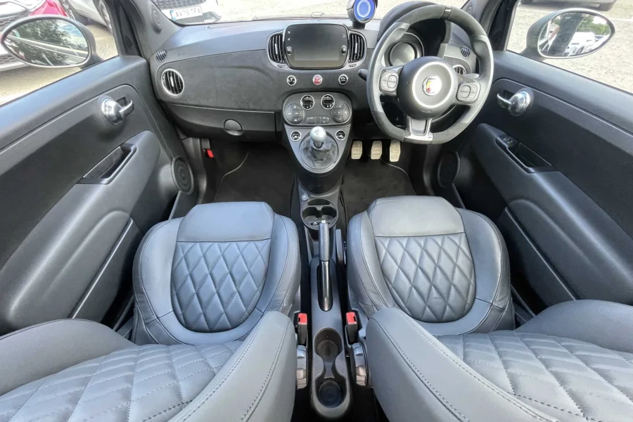 Vehicle Image - 3
