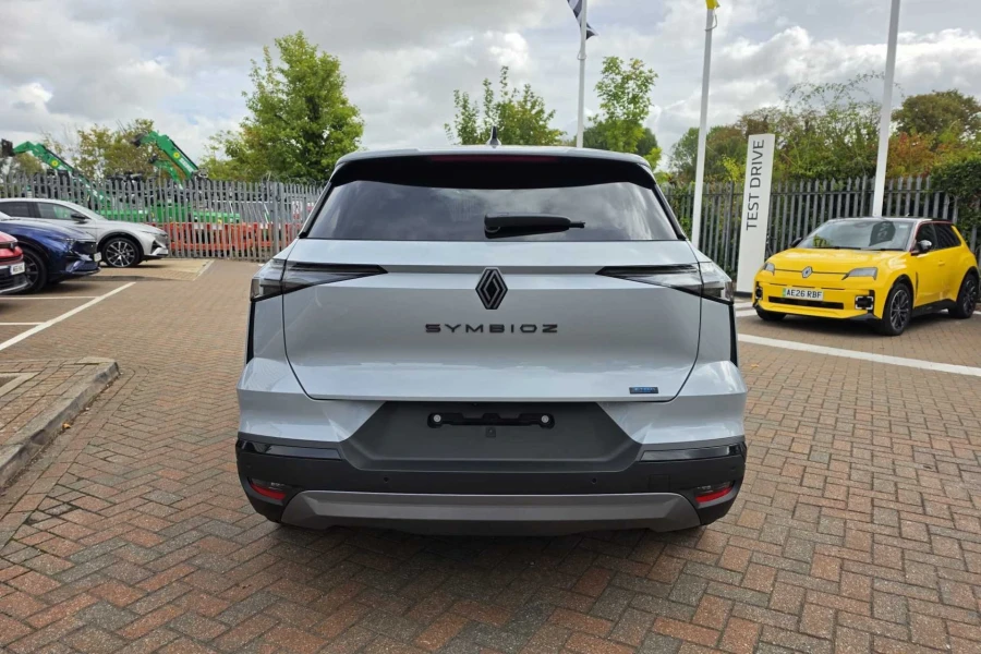 Vehicle Image - 2