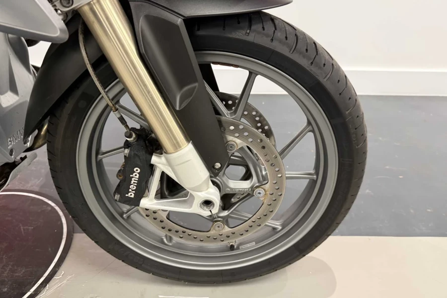 Vehicle Image - 3