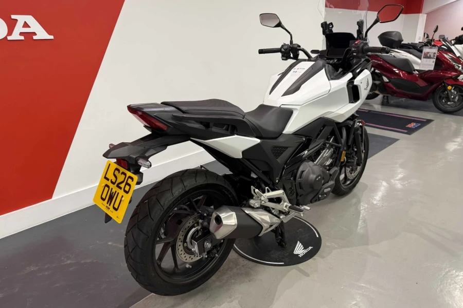 Vehicle Image - 2