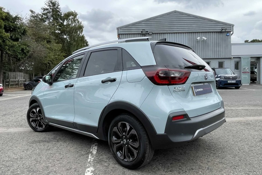 Vehicle Image - 2