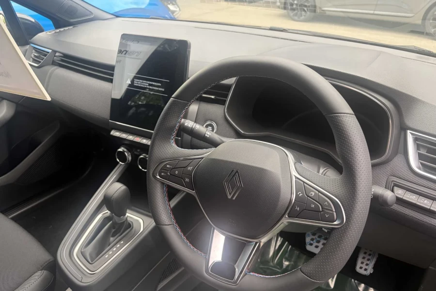 Vehicle Image - 2