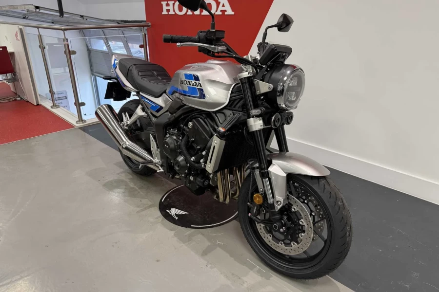 Vehicle Image - 1
