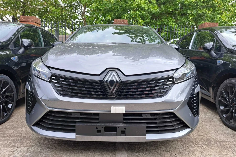 Vehicle Image - 2