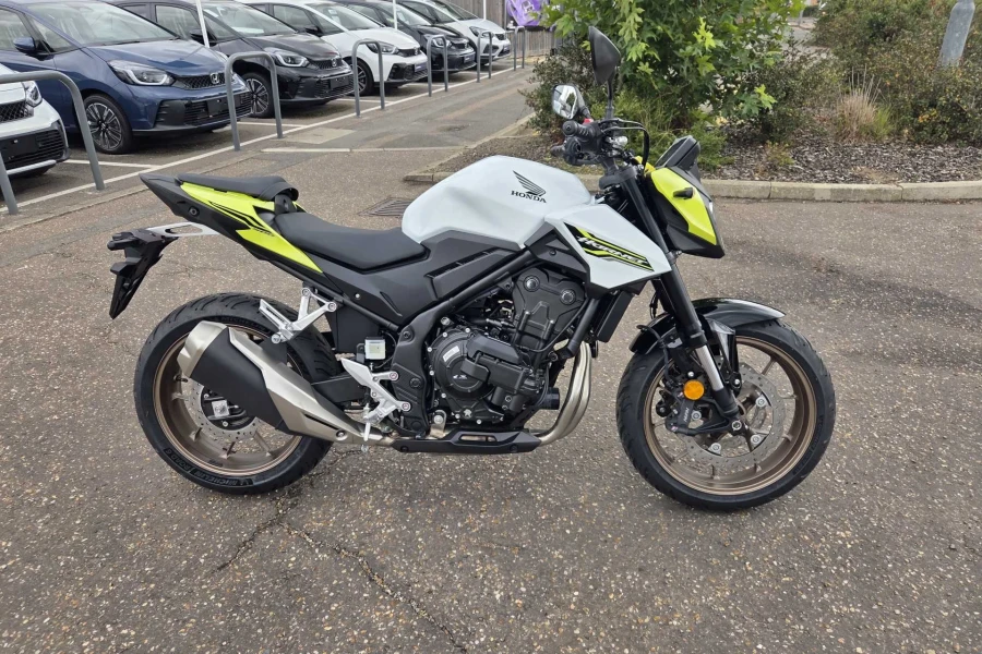 Vehicle Image - 1