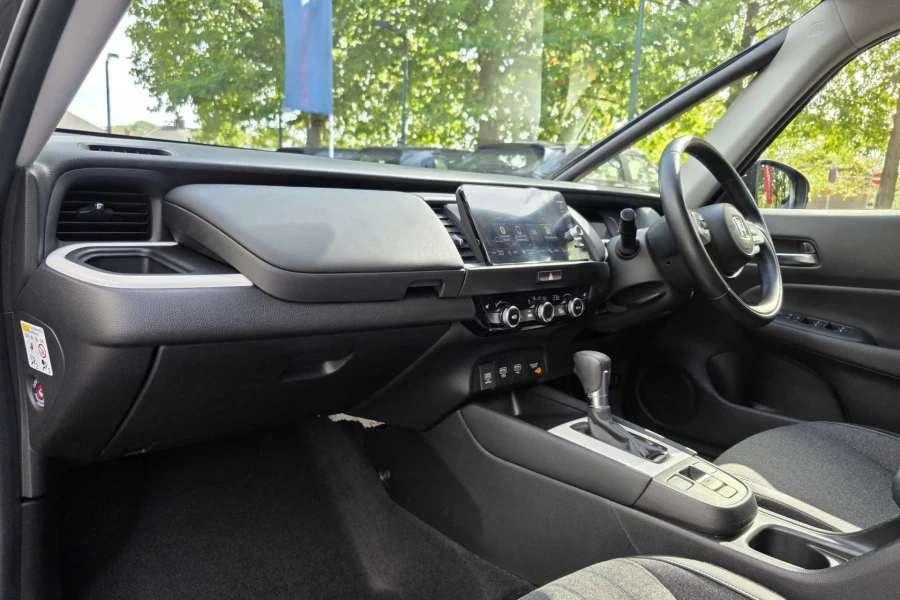 Vehicle Image - 1
