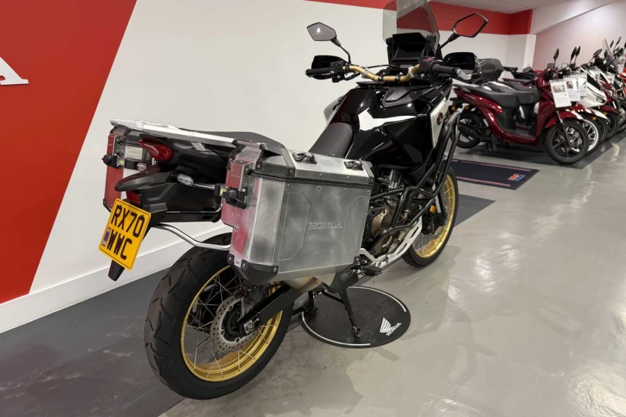 Vehicle Image - 2